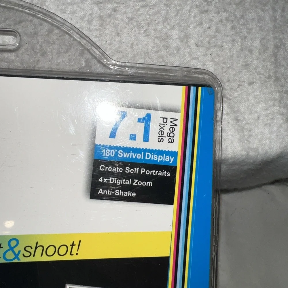 Vivitar 7028 iTwist 7.1MP Digital Camera Blue NEW Compact Point Shoot